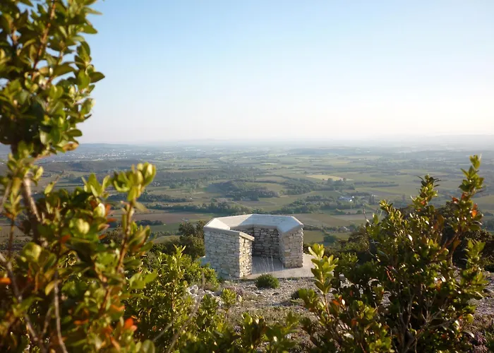 De La Roche Bed and Breakfast 3*