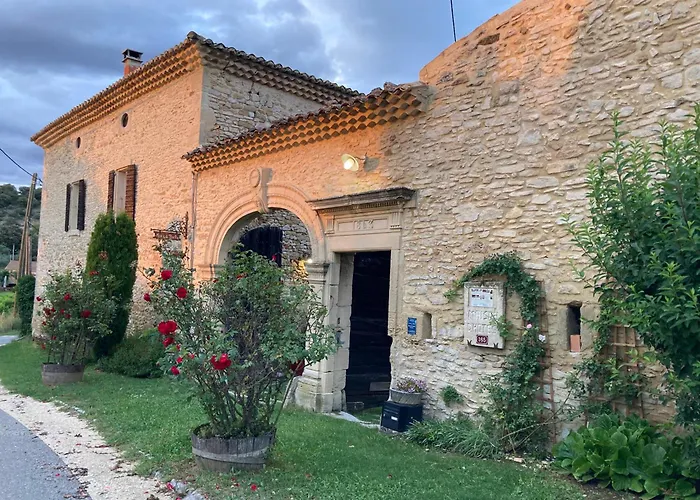 Bed and Breakfast De La Roche Montbrison-sur-Lez