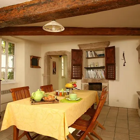 De La Roche 3*