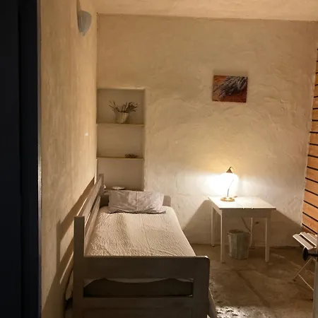 B&B De La Roche Montbrison-sur-Lez