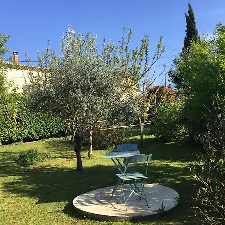 De La Roche 3* Montbrison-sur-Lez